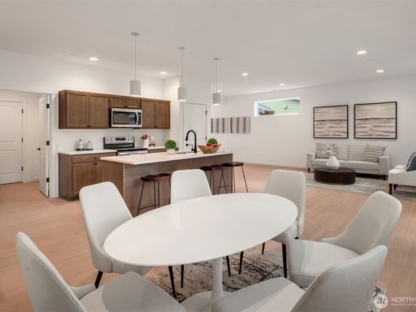 1240 SW 124th Street 9A, Burien WA 98146
