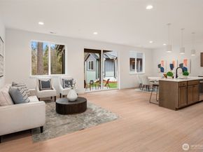 1240 SW 124th Street 9A, Burien WA 98146
