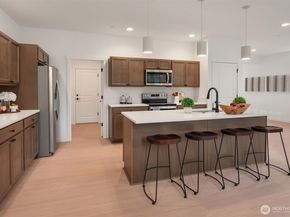 1240 SW 124th Street 9A, Burien WA 98146