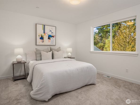 1240 SW 124th Street 9A, Burien WA 98146