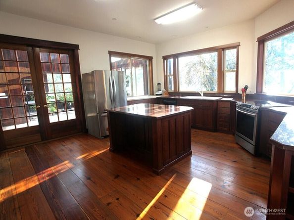 14405 SW Pohl Road, Vashon WA 98070