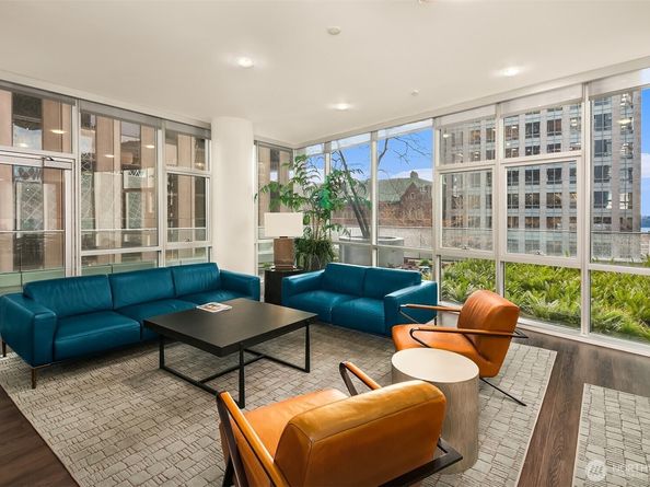 909 5th Avenue 402, Seattle WA 98164