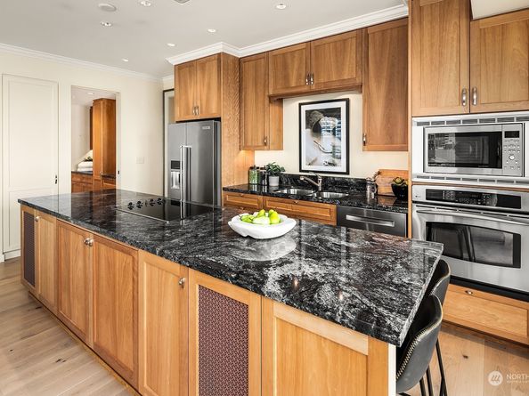 98 Union Street 906, Seattle WA 98101
