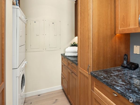 98 Union Street 906, Seattle WA 98101