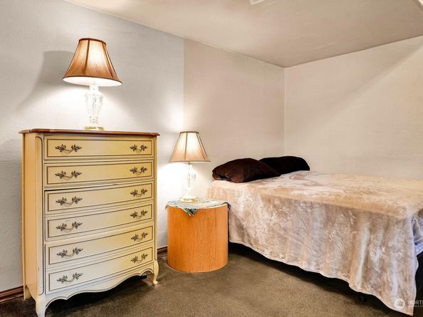 5402 S Cloverdale Street, Seattle WA 98118