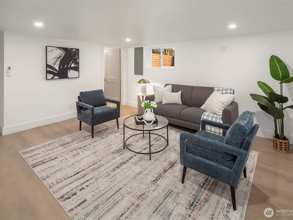1016 NW 85th Street, Seattle WA 98117