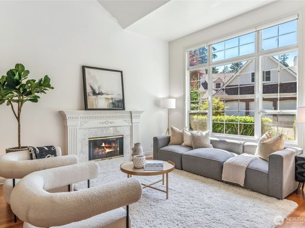16639 Northup Way, Bellevue WA 98008