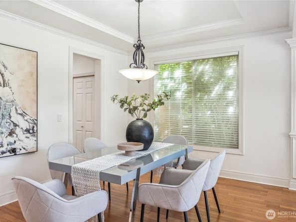 16639 Northup Way, Bellevue WA 98008