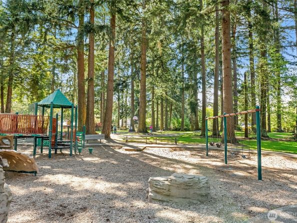 16639 Northup Way, Bellevue WA 98008