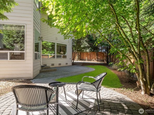 16639 Northup Way, Bellevue WA 98008