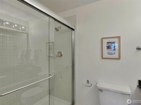 1028 Lakeview Boulevard E 6, Seattle WA 98102
