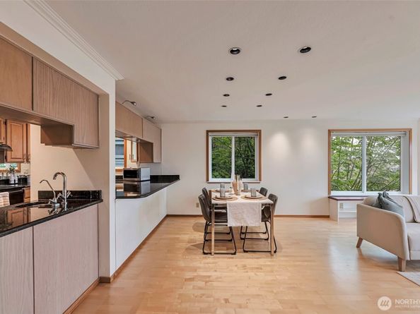 1028 Lakeview Boulevard E 6, Seattle WA 98102