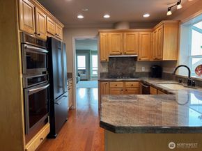 1502 Alki Avenue SW 201, Seattle WA 98116