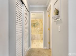 1502 Alki Avenue SW 201, Seattle WA 98116