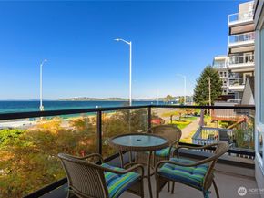 1502 Alki Avenue SW 201, Seattle WA 98116