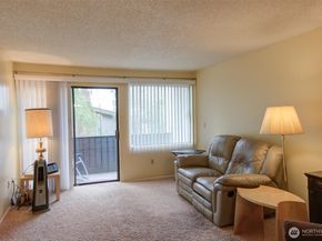 6110 24th Avenue NW 203, Seattle WA 98107