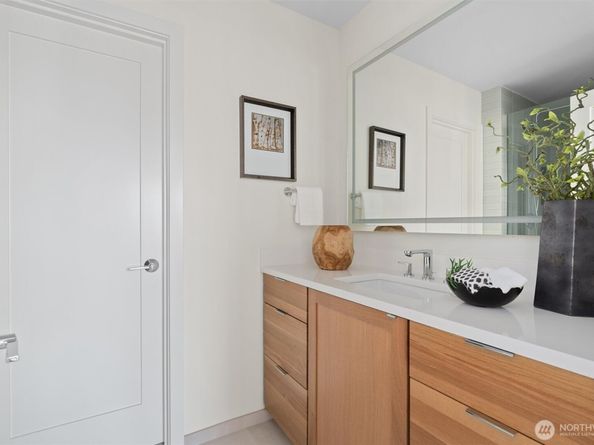 4519 A Bagley Avenue N, Seattle WA 98103