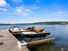 17834 SE 40th Place, Bellevue WA 98008