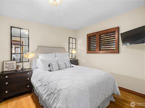 17834 SE 40th Place, Bellevue WA 98008