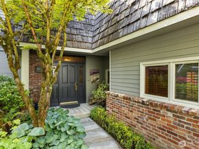17834 SE 40th Place, Bellevue WA 98008