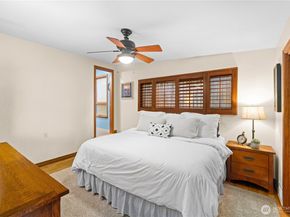 17834 SE 40th Place, Bellevue WA 98008