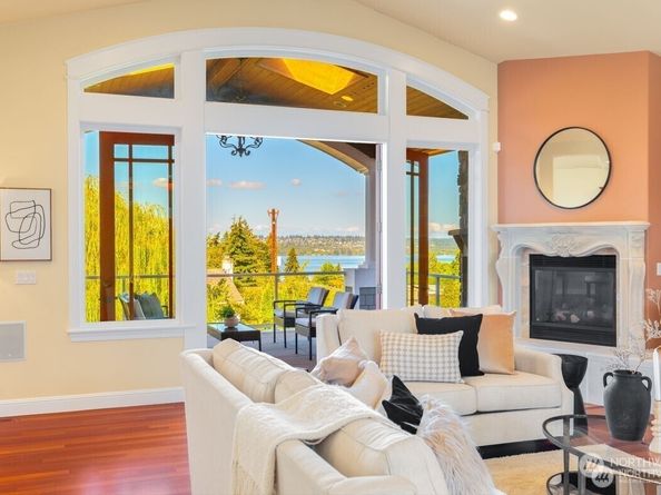 6210 106th Avenue NE, Kirkland WA 98033