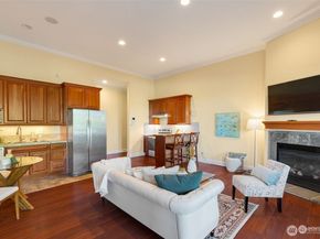 6210 106th Avenue NE, Kirkland WA 98033