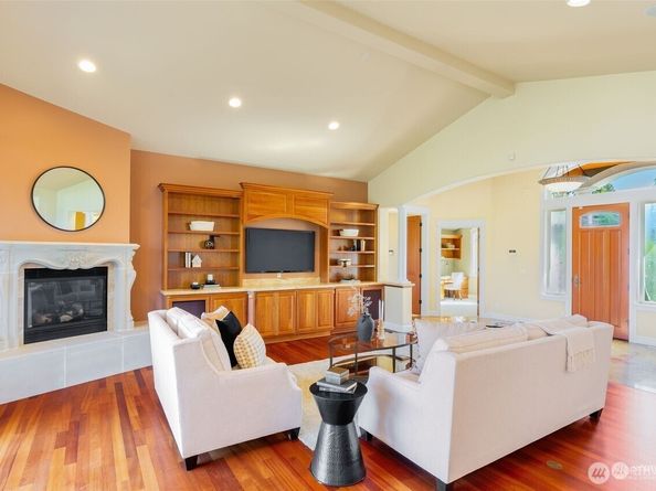 6210 106th Avenue NE, Kirkland WA 98033