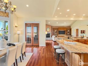 6210 106th Avenue NE, Kirkland WA 98033