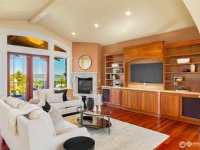6210 106th Avenue NE, Kirkland WA 98033