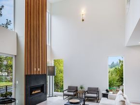 10227 26th Avenue SW, Seattle WA 98146