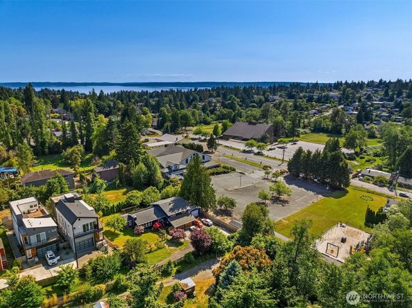10227 26th Avenue SW, Seattle WA 98146