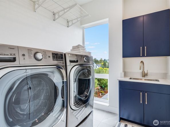 10227 26th Avenue SW, Seattle WA 98146