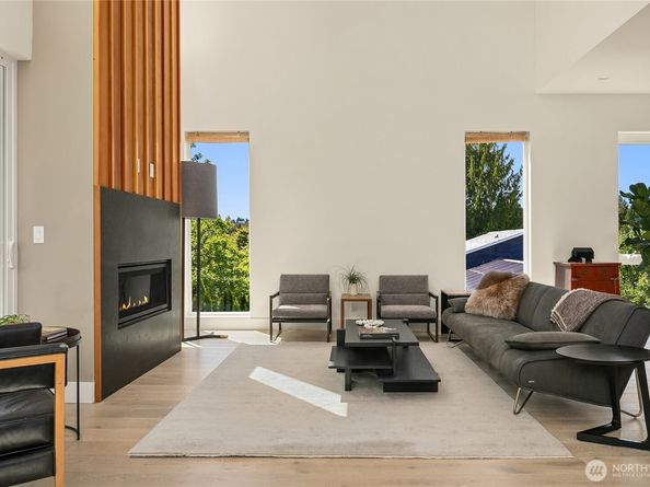 10227 26th Avenue SW, Seattle WA 98146