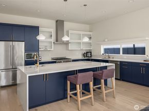 10227 26th Avenue SW, Seattle WA 98146