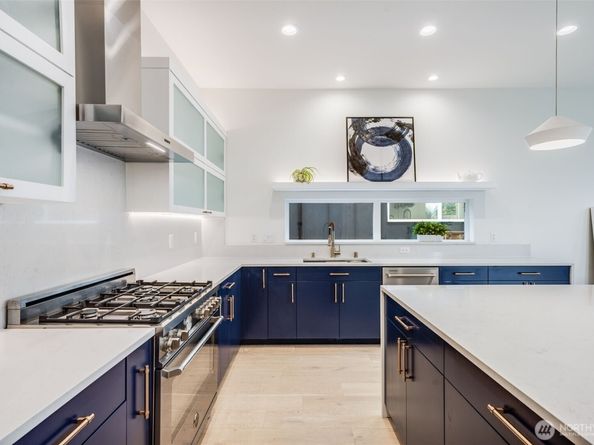 10227 26th Avenue SW, Seattle WA 98146