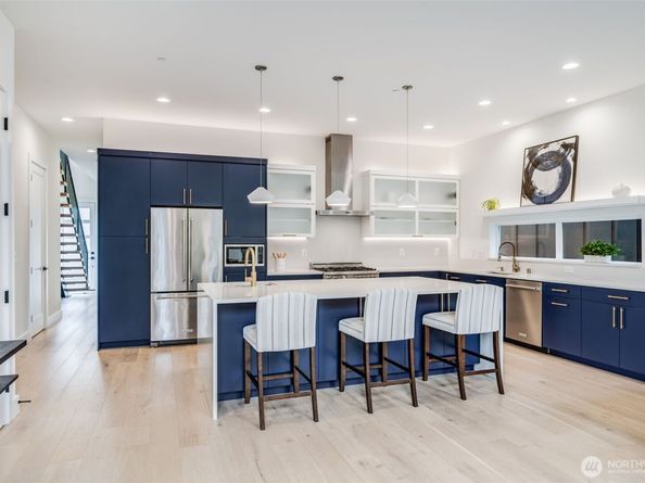 10227 26th Avenue SW, Seattle WA 98146