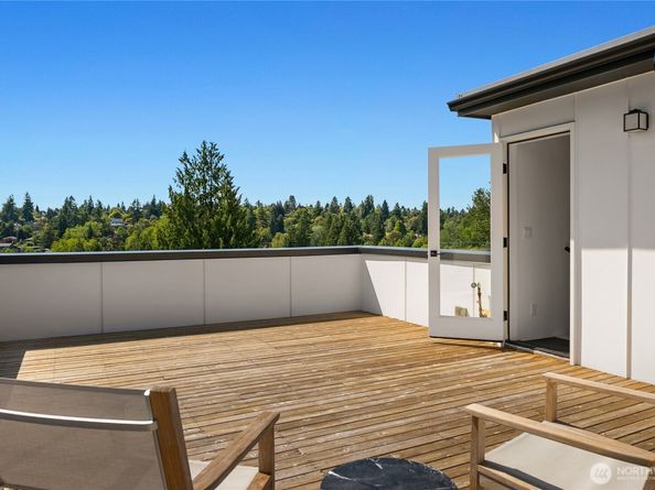 10227 26th Avenue SW, Seattle WA 98146