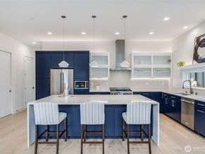 10227 26th Avenue SW, Seattle WA 98146