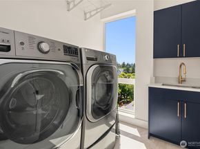 10227 26th Avenue SW, Seattle WA 98146