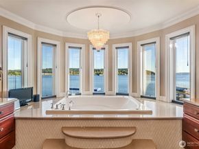 17765 Beach Drive NE, Lake Forest Park WA 98155