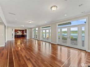 17765 Beach Drive NE, Lake Forest Park WA 98155