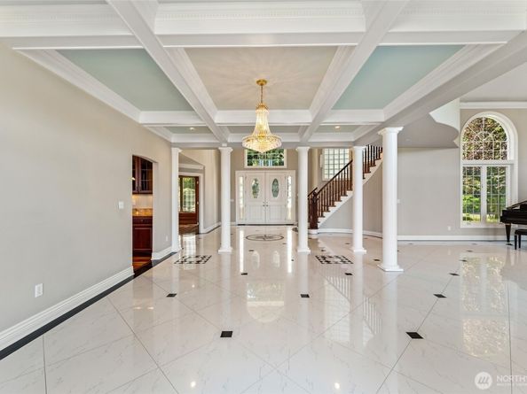 17765 Beach Drive NE, Lake Forest Park WA 98155