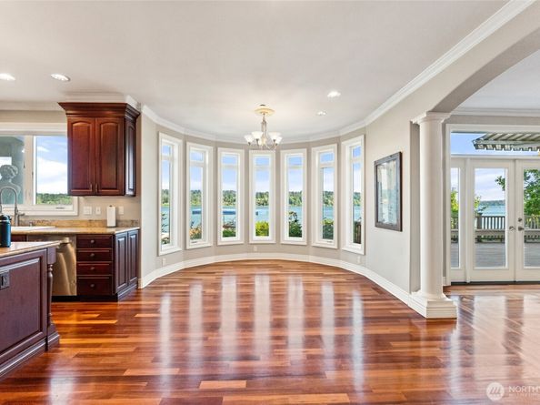 17765 Beach Drive NE, Lake Forest Park WA 98155