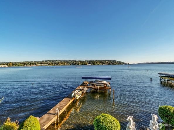 17765 Beach Drive NE, Lake Forest Park WA 98155
