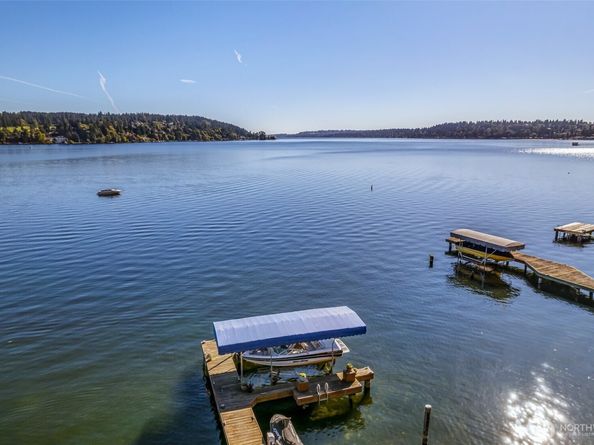 17765 Beach Drive NE, Lake Forest Park WA 98155