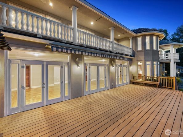 17765 Beach Drive NE, Lake Forest Park WA 98155