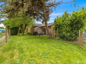 304 Riverview Drive NE, Auburn WA 98002
