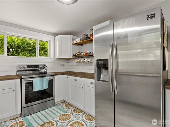 304 Riverview Drive NE, Auburn WA 98002