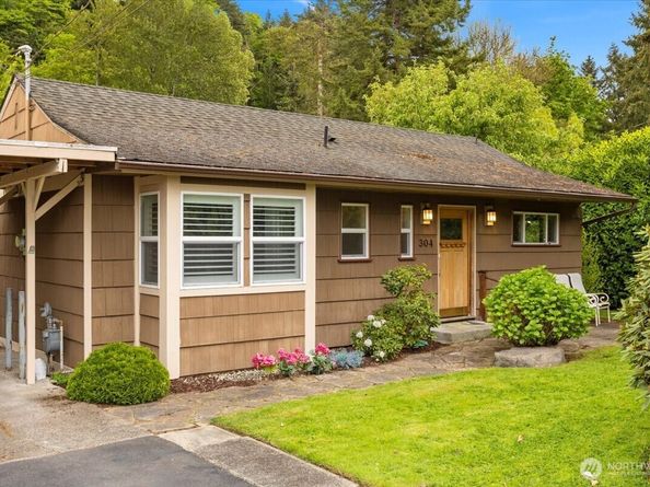 304 Riverview Drive NE, Auburn WA 98002